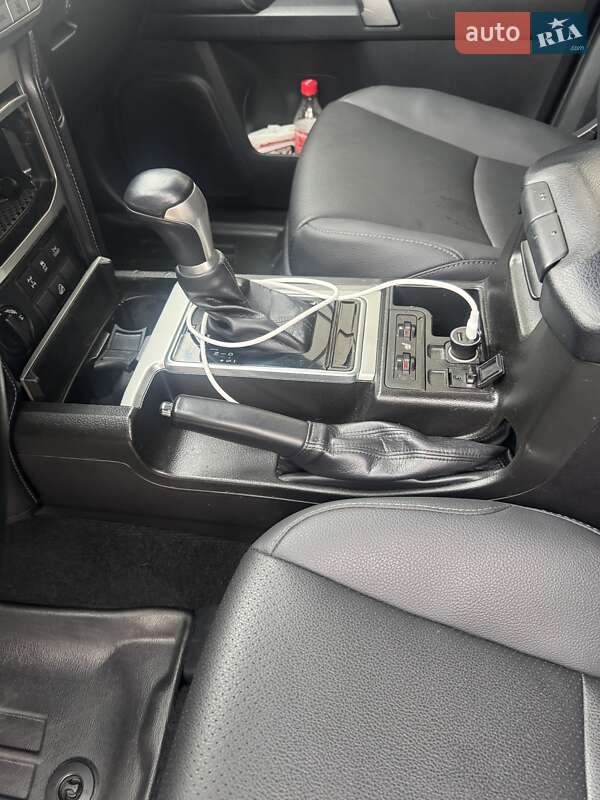 Позашляховик / Кросовер Toyota Land Cruiser Prado 2020 в Шостці