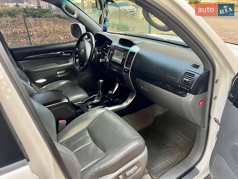 Позашляховик / Кросовер Toyota Land Cruiser Prado 2008 в Миколаєві