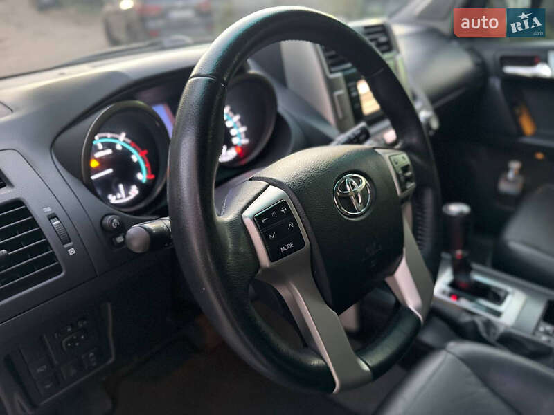 Внедорожник / Кроссовер Toyota Land Cruiser Prado 2011 в Киеве фото 19 Внедорожник / Кроссовер Toyota Land Cruiser Prado 2011 в Киеве
