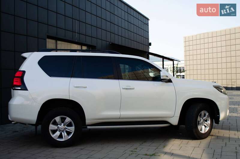 Позашляховик / Кросовер Toyota Land Cruiser Prado 2020 в Тячеві фото 8 Позашляховик / Кросовер Toyota Land Cruiser Prado 2020 в Тячеві