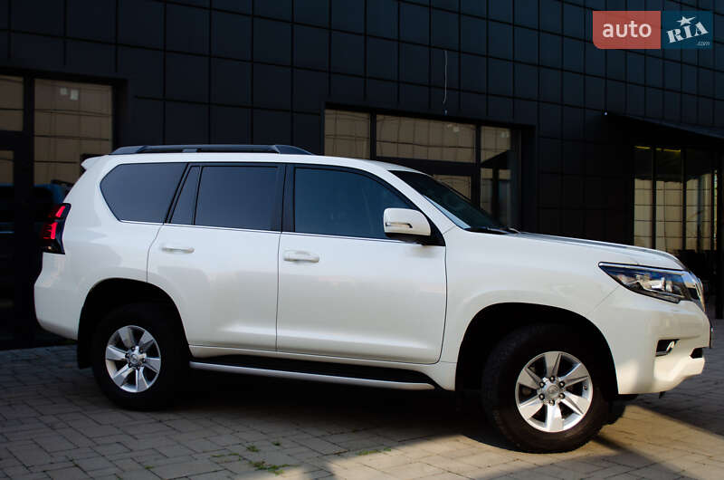 Позашляховик / Кросовер Toyota Land Cruiser Prado 2020 в Тячеві фото 6 Позашляховик / Кросовер Toyota Land Cruiser Prado 2020 в Тячеві