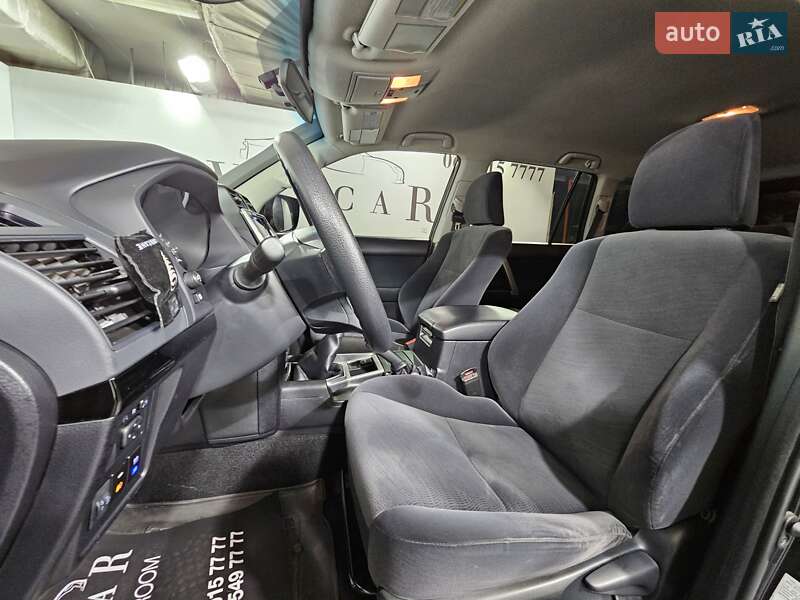 Позашляховик / Кросовер Toyota Land Cruiser Prado 2019 в Києві