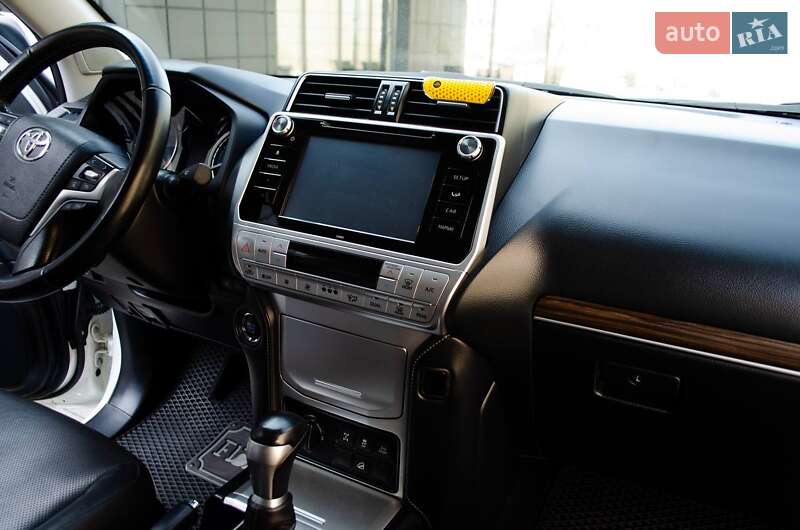 Позашляховик / Кросовер Toyota Land Cruiser Prado 2020 в Тячеві фото 32 Позашляховик / Кросовер Toyota Land Cruiser Prado 2020 в Тячеві