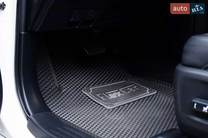 Позашляховик / Кросовер Toyota Land Cruiser Prado 2020 в Тячеві фото 46 Позашляховик / Кросовер Toyota Land Cruiser Prado 2020 в Тячеві