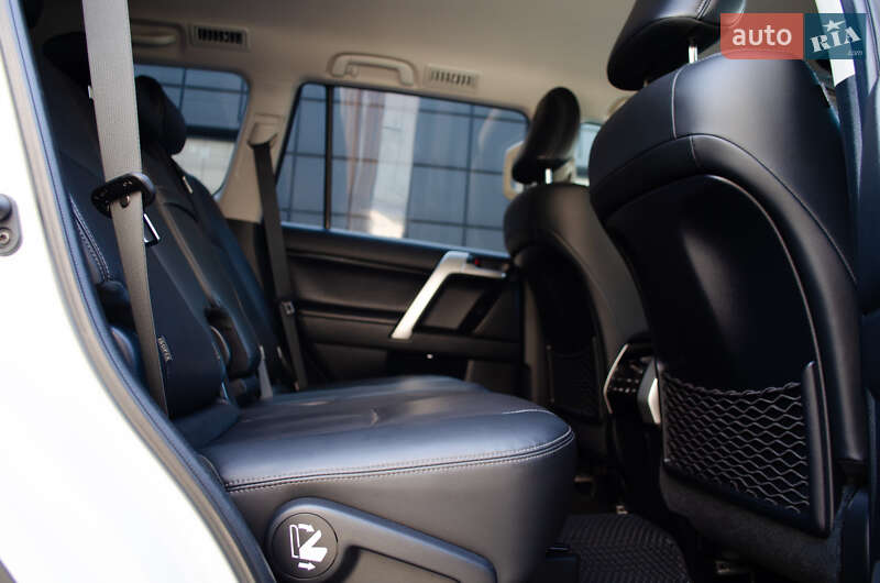 Позашляховик / Кросовер Toyota Land Cruiser Prado 2020 в Тячеві фото 50 Позашляховик / Кросовер Toyota Land Cruiser Prado 2020 в Тячеві