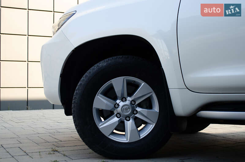 Позашляховик / Кросовер Toyota Land Cruiser Prado 2020 в Тячеві фото 70 Позашляховик / Кросовер Toyota Land Cruiser Prado 2020 в Тячеві