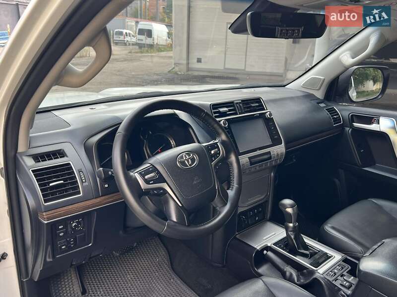 Внедорожник / Кроссовер Toyota Land Cruiser Prado 2019 в Тернополе