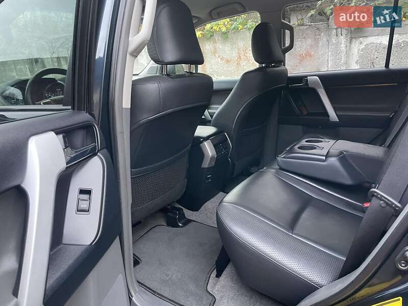 Внедорожник / Кроссовер Toyota Land Cruiser Prado 2011 в Киеве фото 17 Внедорожник / Кроссовер Toyota Land Cruiser Prado 2011 в Киеве