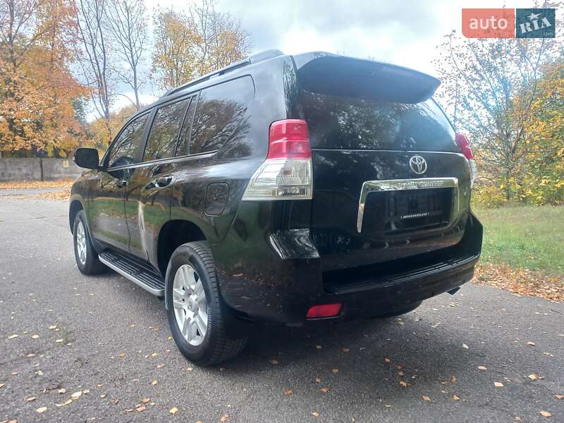 Внедорожник / Кроссовер Toyota Land Cruiser Prado 2010 в Полтаве
