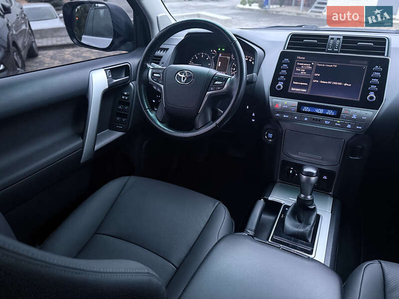Внедорожник / Кроссовер Toyota Land Cruiser Prado 2021 в Днепре