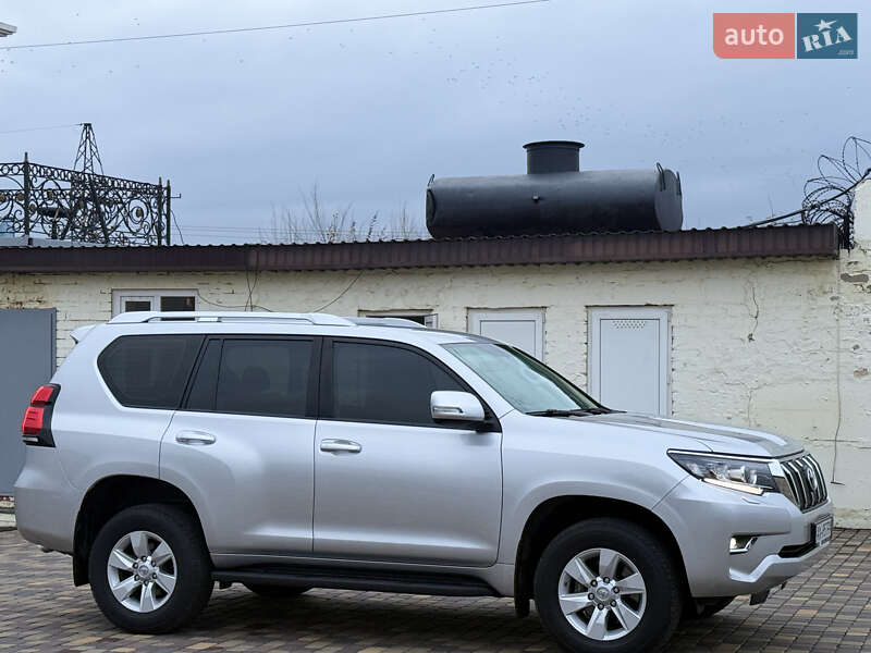 Внедорожник / Кроссовер Toyota Land Cruiser Prado 2021 в Днепре