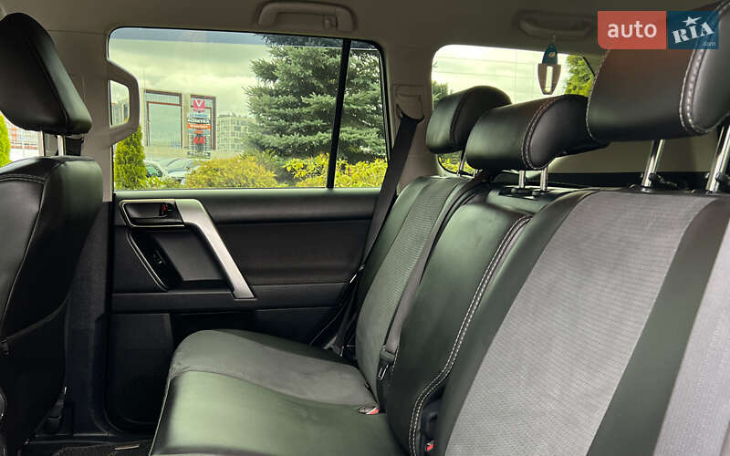 Внедорожник / Кроссовер Toyota Land Cruiser Prado 2013 в Львове