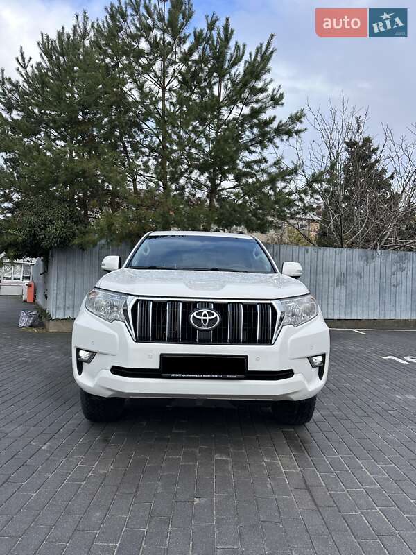 Внедорожник / Кроссовер Toyota Land Cruiser Prado 2018 в Киеве