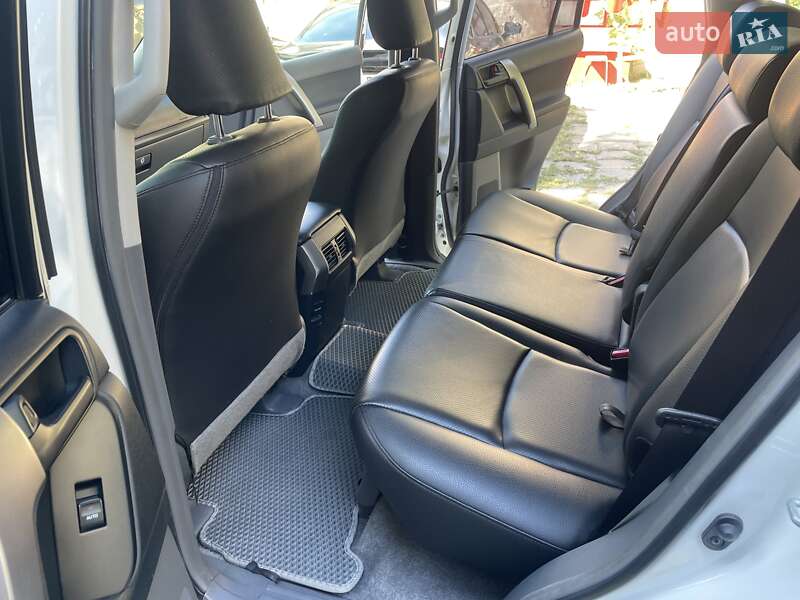 Внедорожник / Кроссовер Toyota Land Cruiser Prado 2011 в Одессе фото 21 Внедорожник / Кроссовер Toyota Land Cruiser Prado 2011 в Одессе