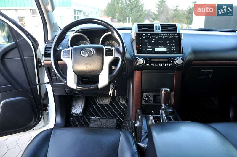 Внедорожник / Кроссовер Toyota Land Cruiser Prado 2016 в Львове фото 25 Внедорожник / Кроссовер Toyota Land Cruiser Prado 2016 в Львове