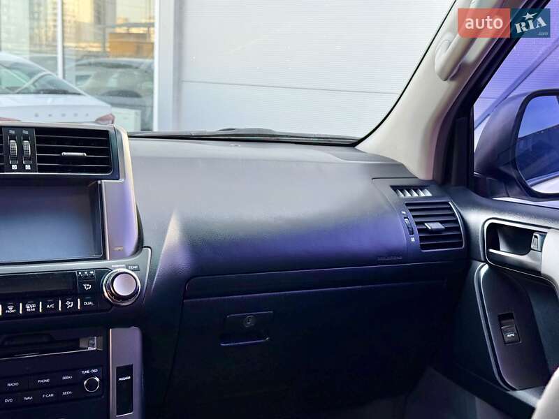 Внедорожник / Кроссовер Toyota Land Cruiser Prado 2013 в Киеве фото 37 Внедорожник / Кроссовер Toyota Land Cruiser Prado 2013 в Киеве