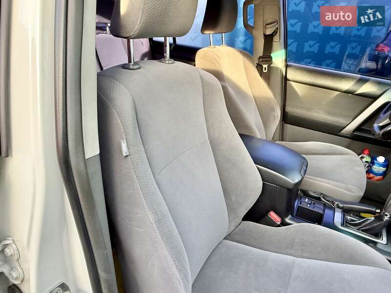 Внедорожник / Кроссовер Toyota Land Cruiser Prado 2013 в Киеве фото 63 Внедорожник / Кроссовер Toyota Land Cruiser Prado 2013 в Киеве