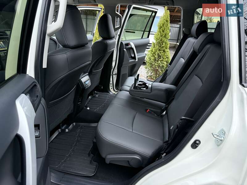Внедорожник / Кроссовер Toyota Land Cruiser Prado 2019 в Виннице фото 43 Внедорожник / Кроссовер Toyota Land Cruiser Prado 2019 в Виннице