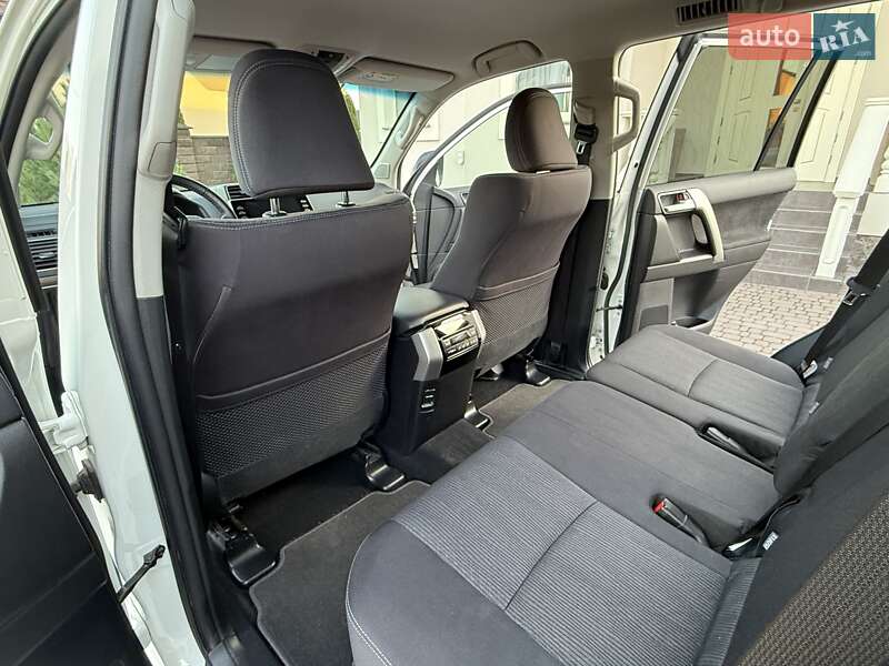 Внедорожник / Кроссовер Toyota Land Cruiser Prado 2022 в Ровно фото 7 Внедорожник / Кроссовер Toyota Land Cruiser Prado 2022 в Ровно