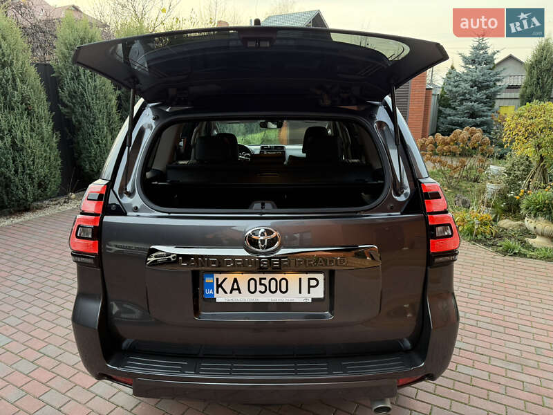 Внедорожник / Кроссовер Toyota Land Cruiser Prado 2022 в Киеве