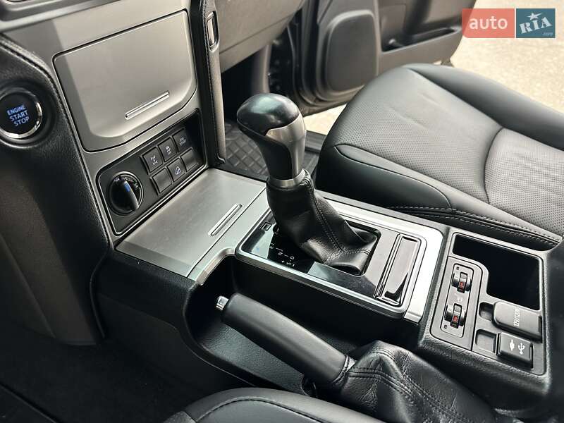 Внедорожник / Кроссовер Toyota Land Cruiser Prado 2019 в Киеве фото 42 Внедорожник / Кроссовер Toyota Land Cruiser Prado 2019 в Киеве