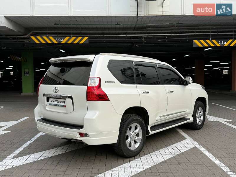 Внедорожник / Кроссовер Toyota Land Cruiser Prado 2012 в Киеве