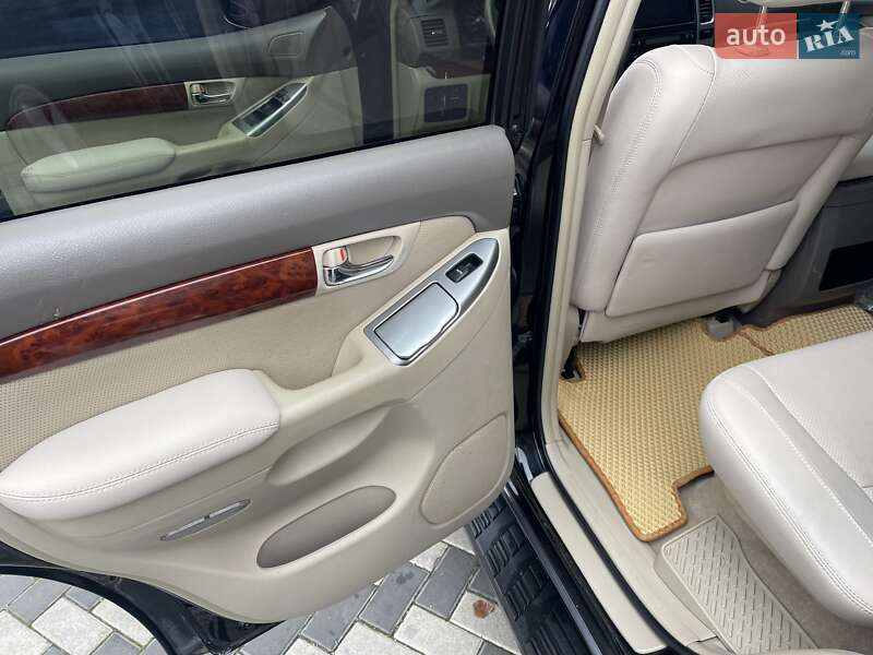 Внедорожник / Кроссовер Toyota Land Cruiser Prado 2007 в Николаеве