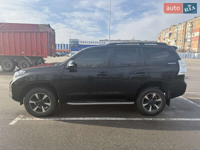 Позашляховик / Кросовер Toyota Land Cruiser Prado 2012 в Кропивницькому