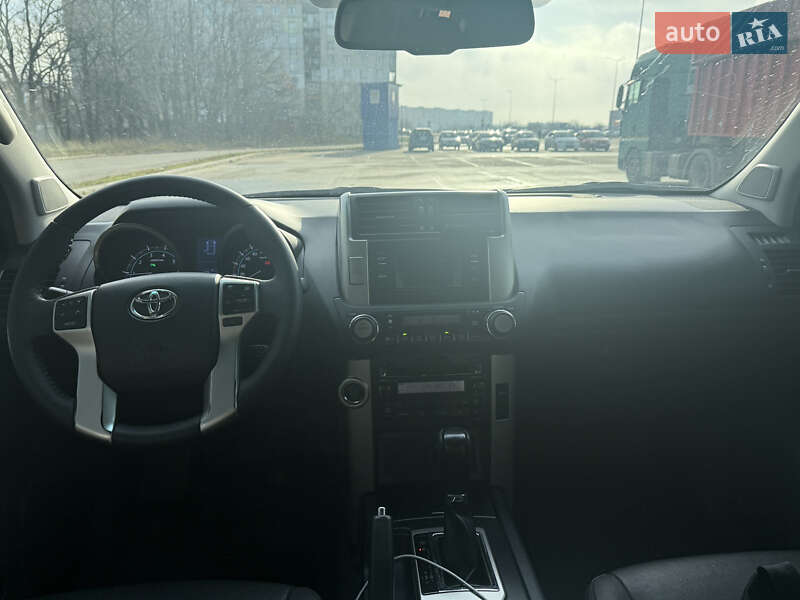 Позашляховик / Кросовер Toyota Land Cruiser Prado 2012 в Кропивницькому