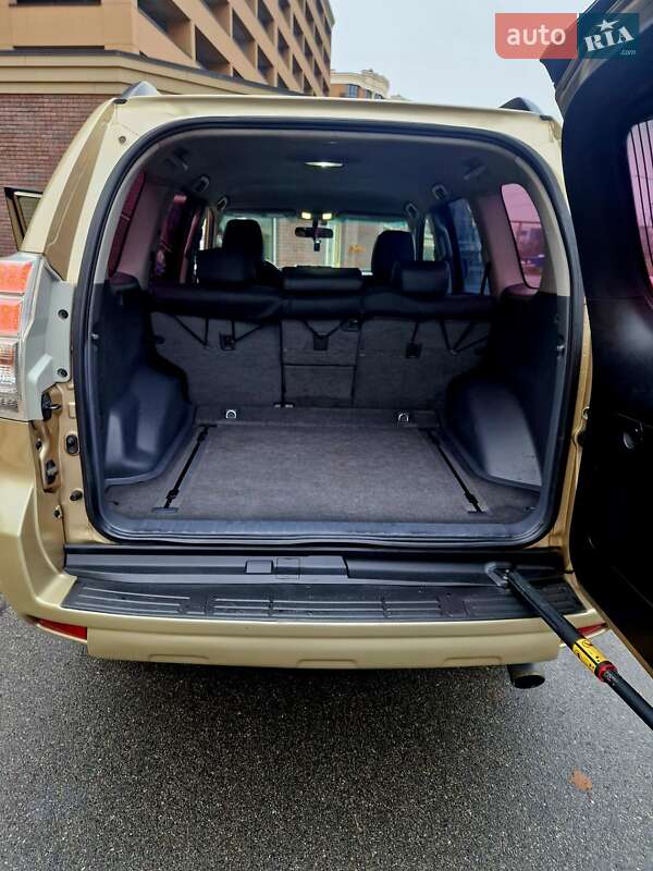 Внедорожник / Кроссовер Toyota Land Cruiser Prado 2012 в Киеве фото 7 Внедорожник / Кроссовер Toyota Land Cruiser Prado 2012 в Киеве