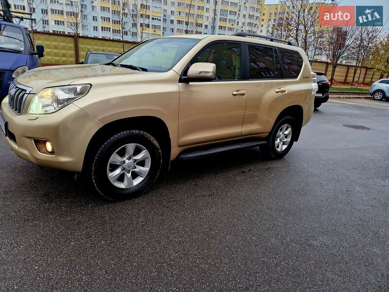 Внедорожник / Кроссовер Toyota Land Cruiser Prado 2012 в Киеве фото 3 Внедорожник / Кроссовер Toyota Land Cruiser Prado 2012 в Киеве