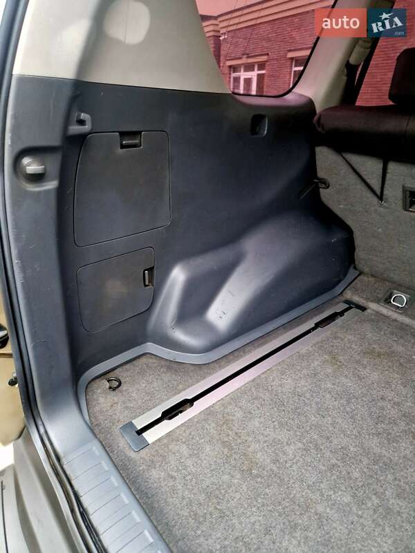 Внедорожник / Кроссовер Toyota Land Cruiser Prado 2012 в Киеве фото 14 Внедорожник / Кроссовер Toyota Land Cruiser Prado 2012 в Киеве