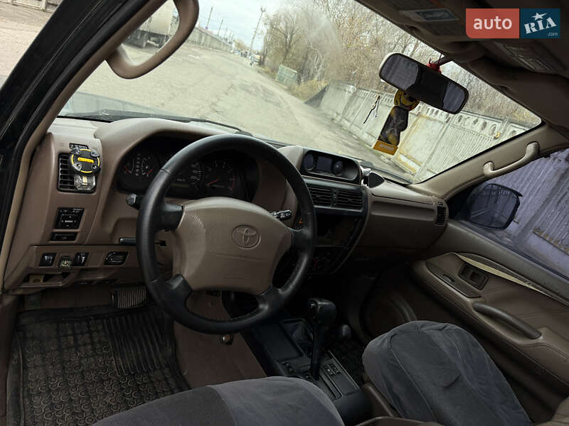 Внедорожник / Кроссовер Toyota Land Cruiser Prado 2000 в Киеве
