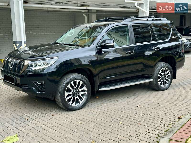 Позашляховик / Кросовер Toyota Land Cruiser Prado 2022 в Києві