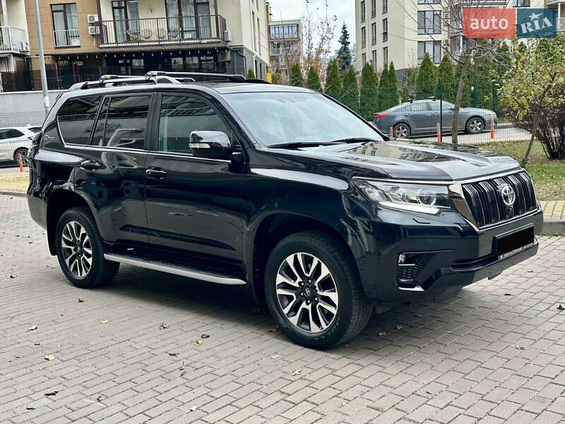 Позашляховик / Кросовер Toyota Land Cruiser Prado 2022 в Києві