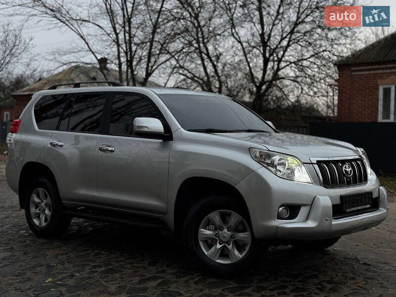 Внедорожник / Кроссовер Toyota Land Cruiser Prado 2010 в Ахтырке