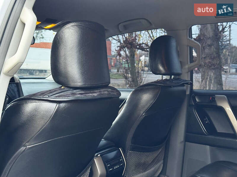 Внедорожник / Кроссовер Toyota Land Cruiser Prado 2010 в Ахтырке