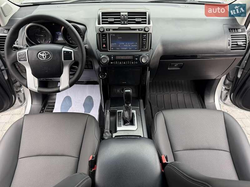 Позашляховик / Кросовер Toyota Land Cruiser Prado 2017 в Вінниці