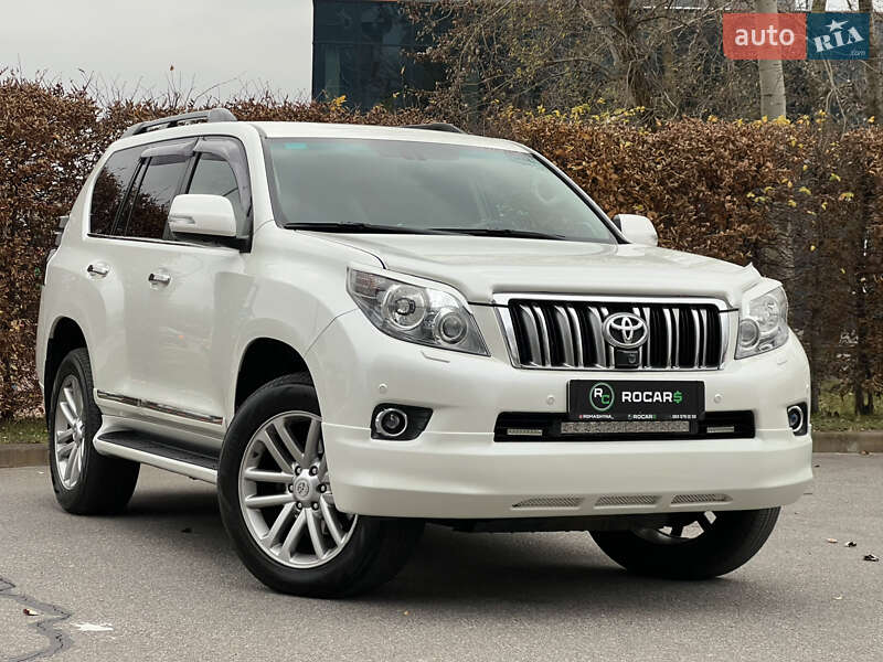 Внедорожник / Кроссовер Toyota Land Cruiser Prado 2010 в Киеве