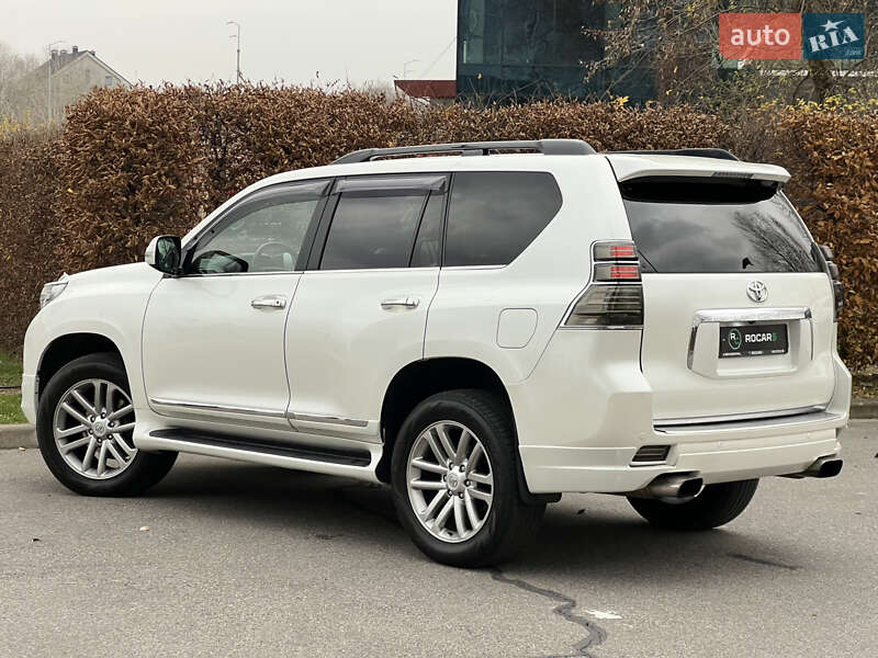 Внедорожник / Кроссовер Toyota Land Cruiser Prado 2010 в Киеве