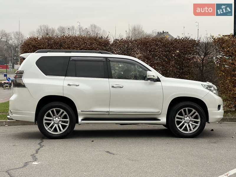 Внедорожник / Кроссовер Toyota Land Cruiser Prado 2010 в Киеве