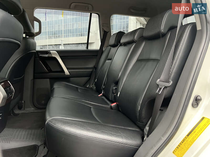 Внедорожник / Кроссовер Toyota Land Cruiser Prado 2010 в Киеве