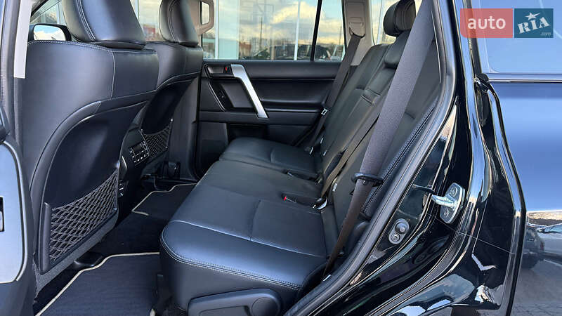 Внедорожник / Кроссовер Toyota Land Cruiser Prado 2023 в Ровно