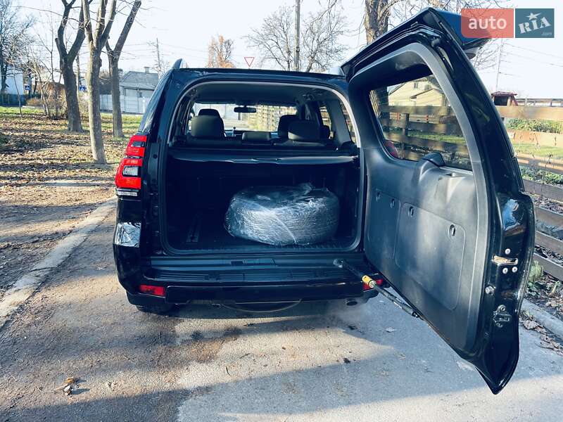 Внедорожник / Кроссовер Toyota Land Cruiser Prado 2019 в Киеве фото 11 Внедорожник / Кроссовер Toyota Land Cruiser Prado 2019 в Киеве