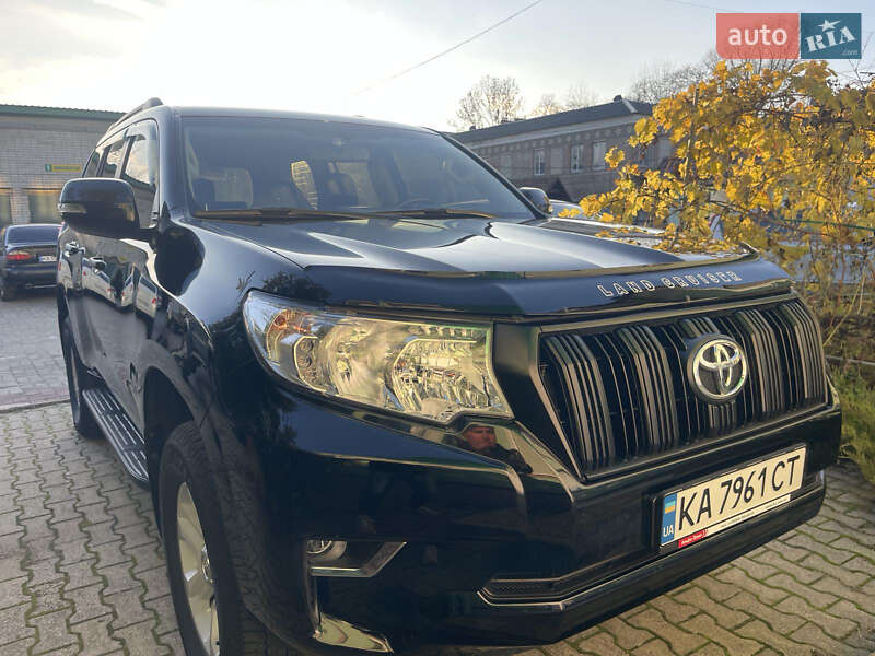 Toyota Land Cruiser Prado 2021