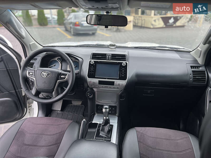 Внедорожник / Кроссовер Toyota Land Cruiser Prado 2019 в Запорожье