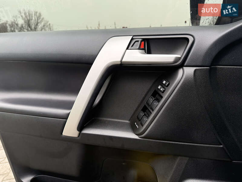 Внедорожник / Кроссовер Toyota Land Cruiser Prado 2022 в Тернополе фото 19 Внедорожник / Кроссовер Toyota Land Cruiser Prado 2022 в Тернополе