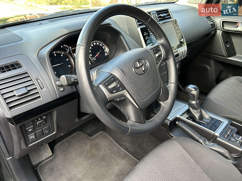 Внедорожник / Кроссовер Toyota Land Cruiser Prado 2023 в Днепре