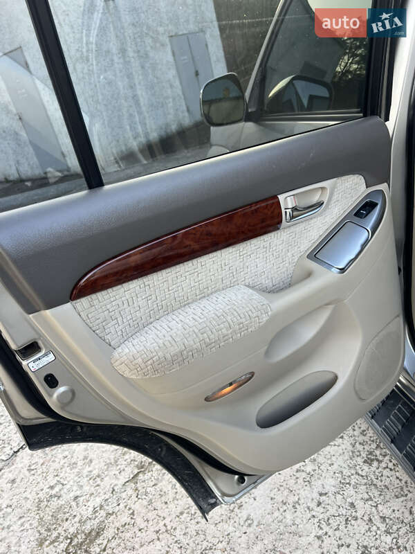 Внедорожник / Кроссовер Toyota Land Cruiser Prado 2004 в Каменском