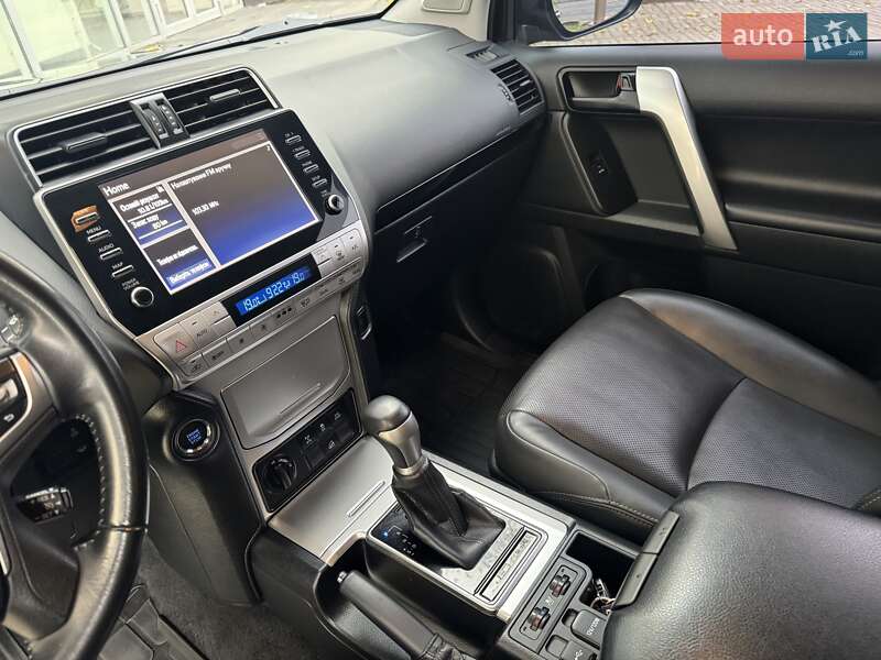 Внедорожник / Кроссовер Toyota Land Cruiser Prado 2022 в Николаеве